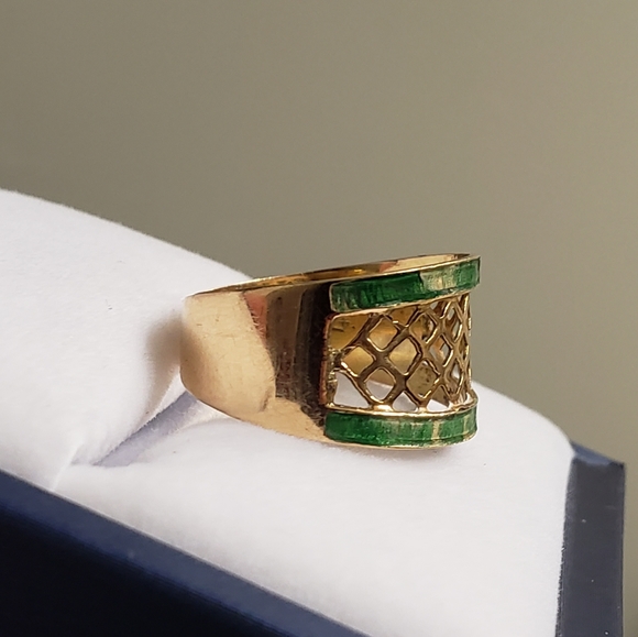 14k solid yellow gold band size 7.5 - Picture 8 of 8